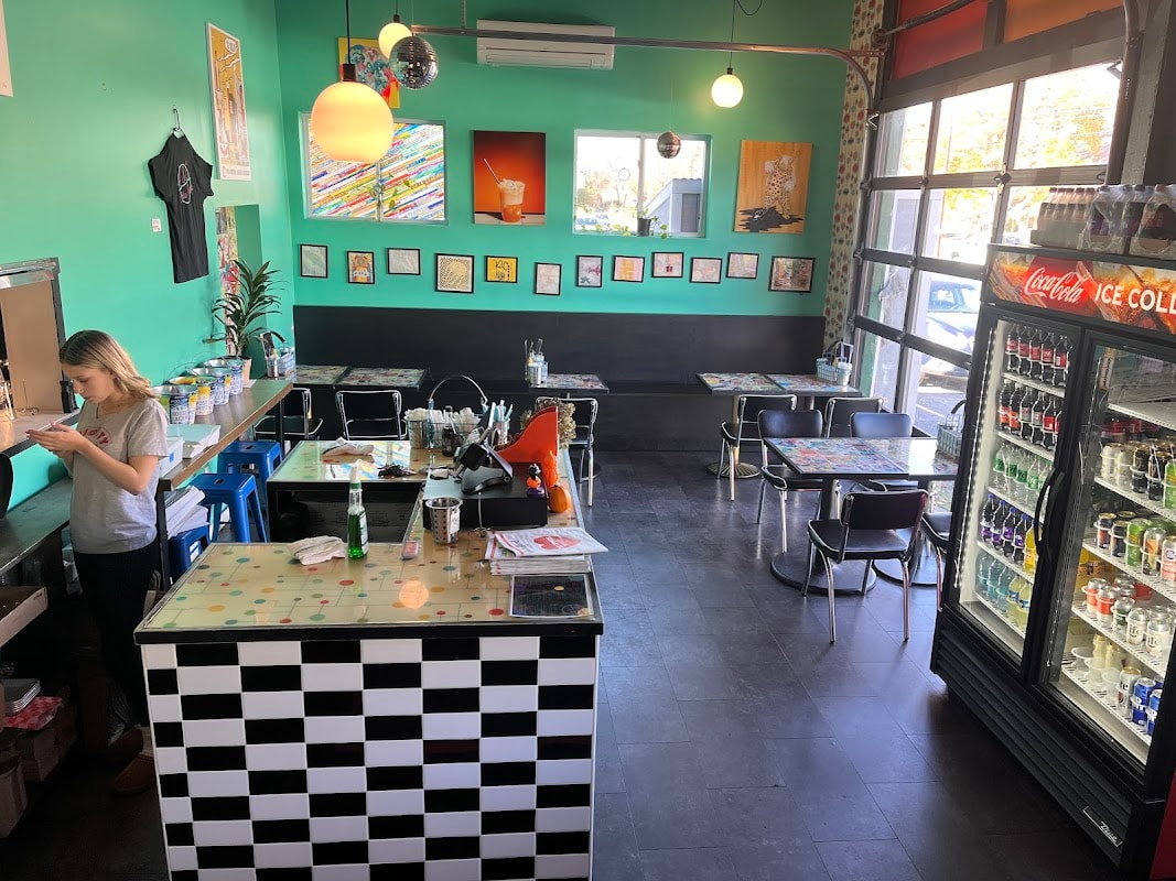 Rattle Shake Grill