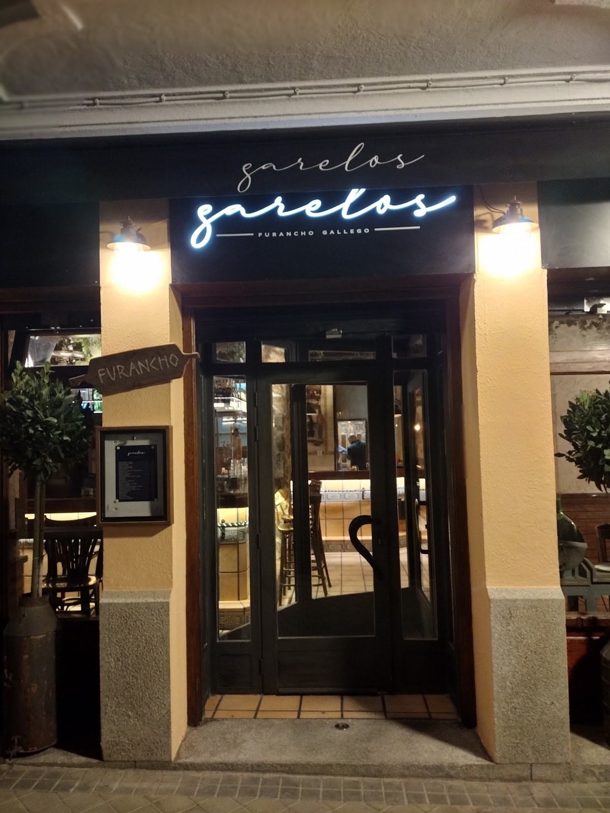 Garelos