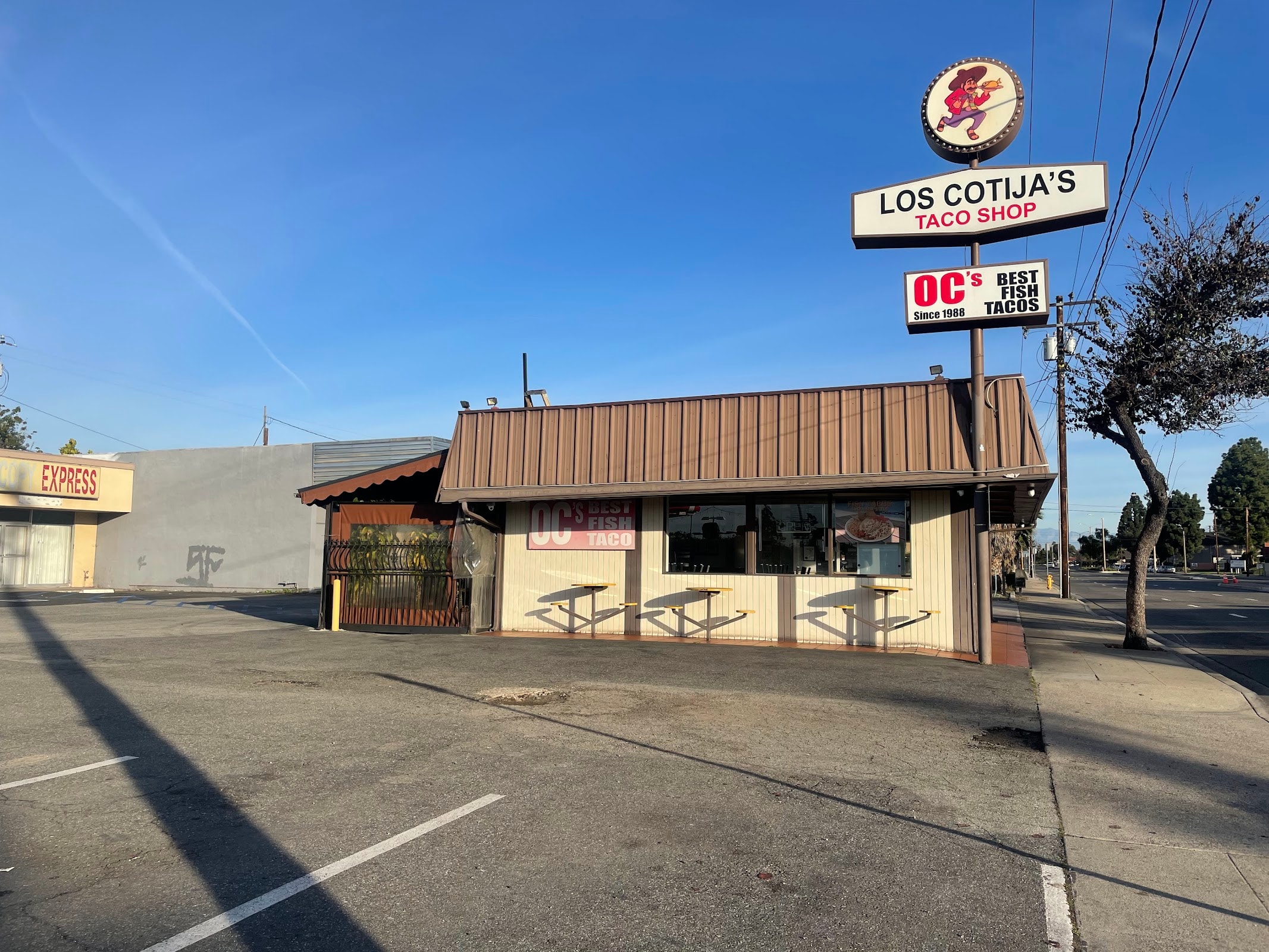 Los Cotijas Taco Shop