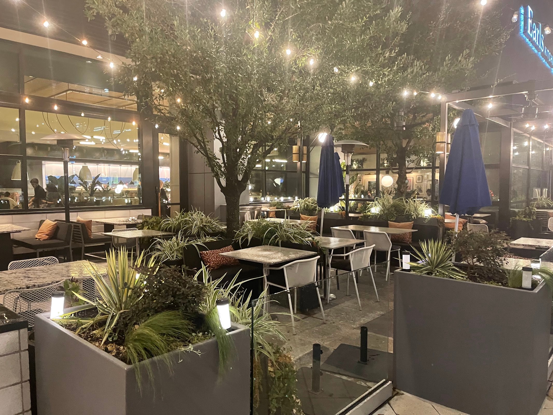 Earls Kitchen + Bar