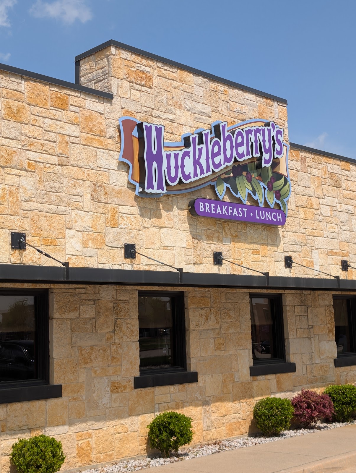 Huckleberry's Breakfast & Lunch