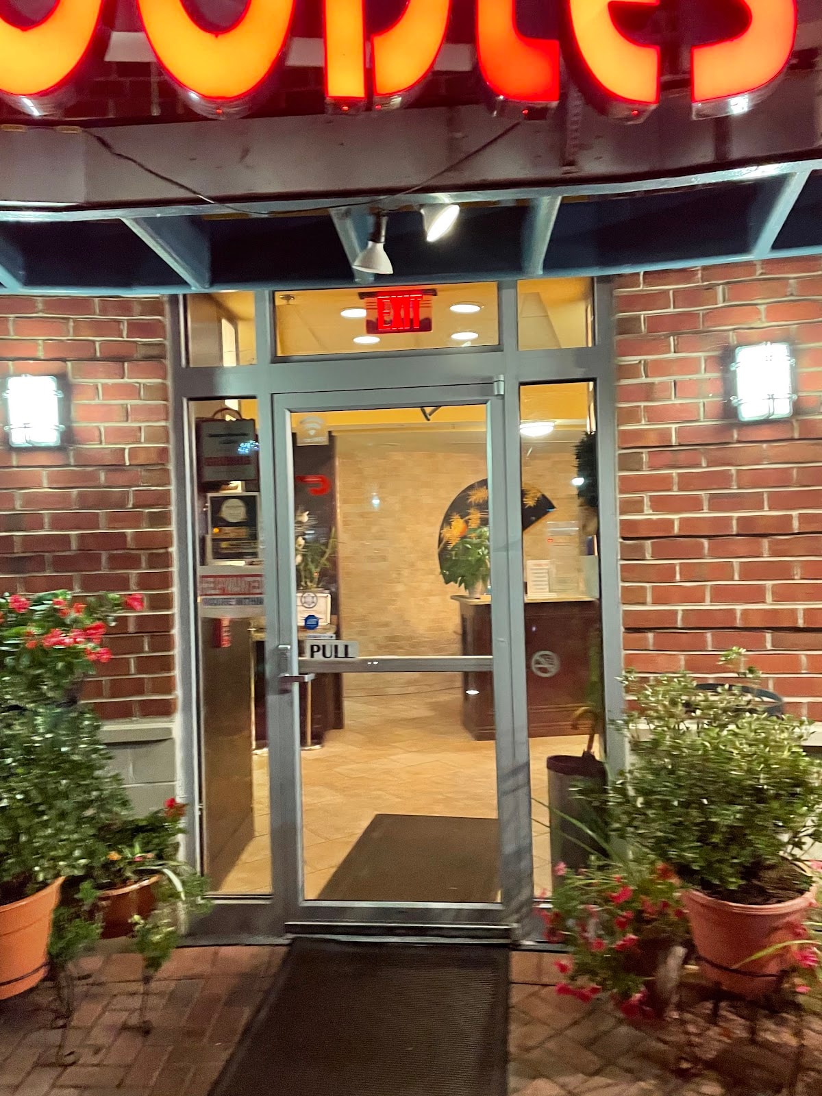 Saigon Noodles & Grill Restaurant & Bar
