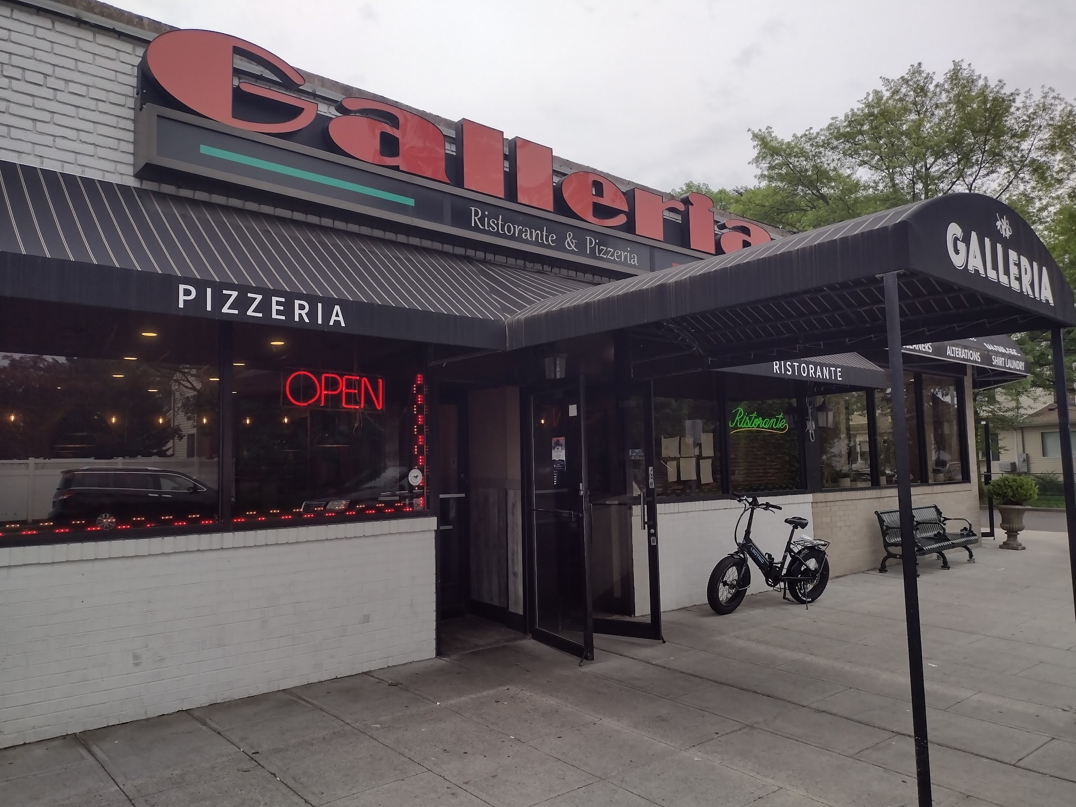 Galleria Of Merrick Ristorante, Pizzeria