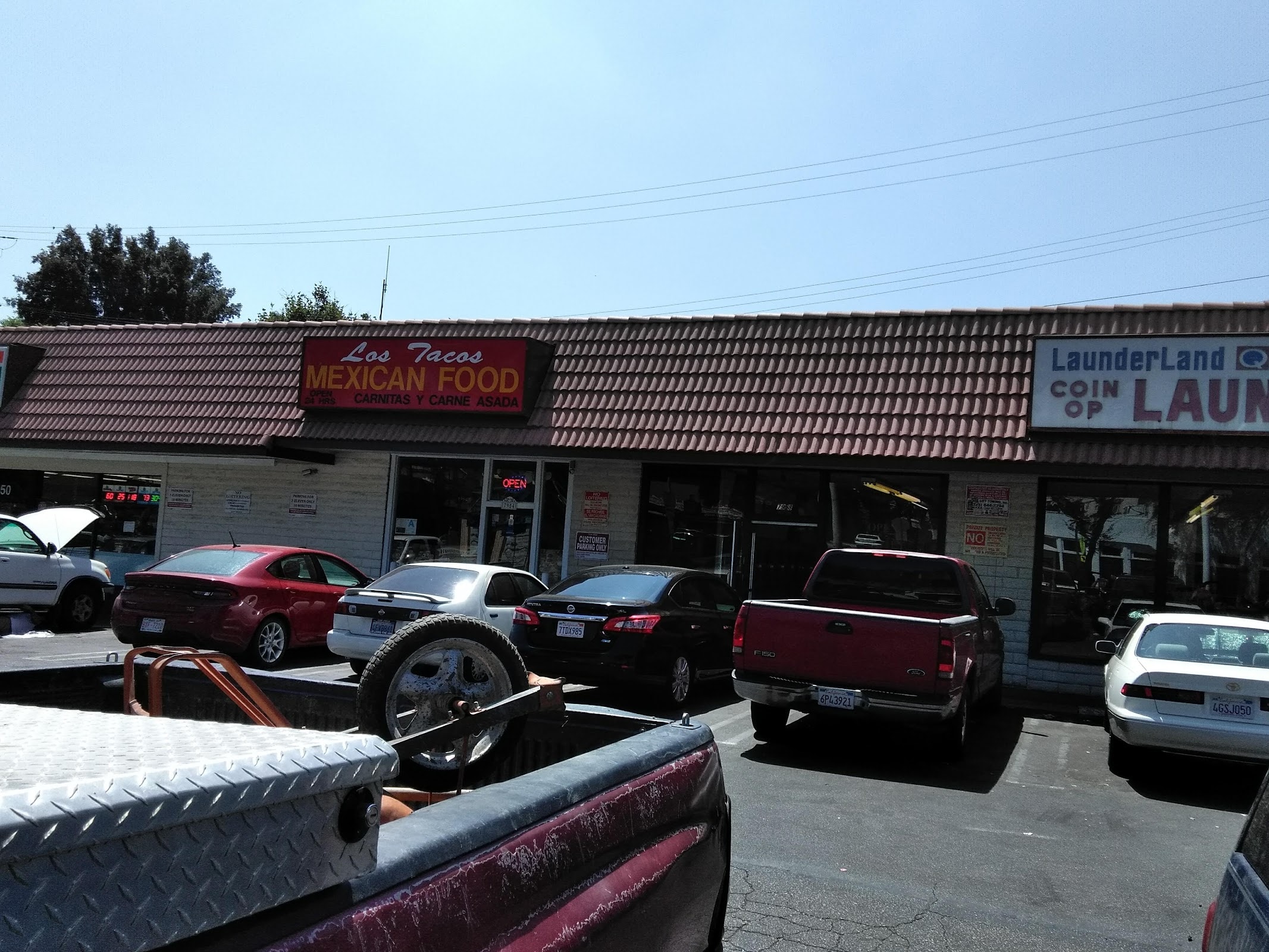 Los Tacos