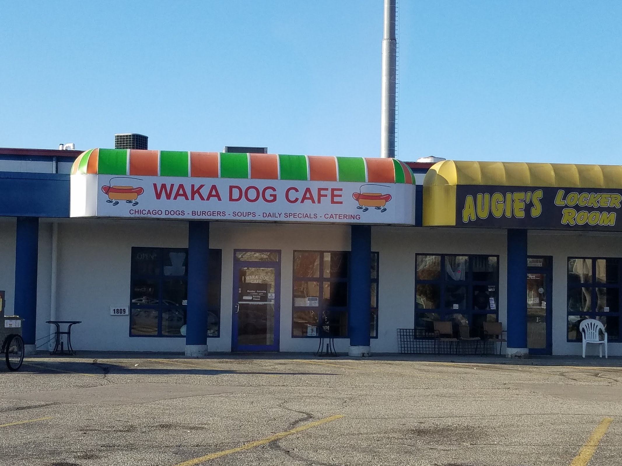 Waka Dog Cafe
