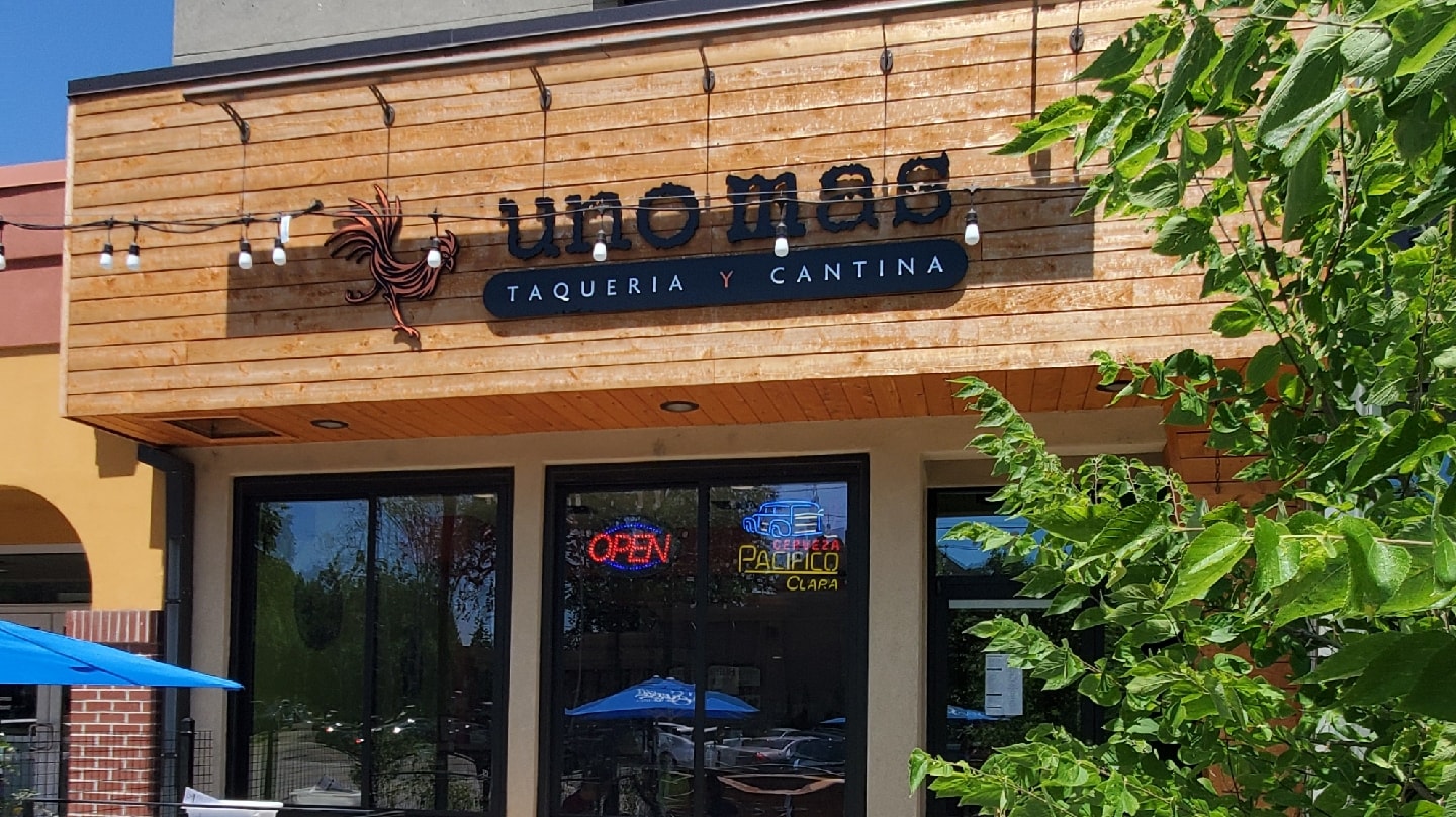 Uno Mas Taqueria y Cantina