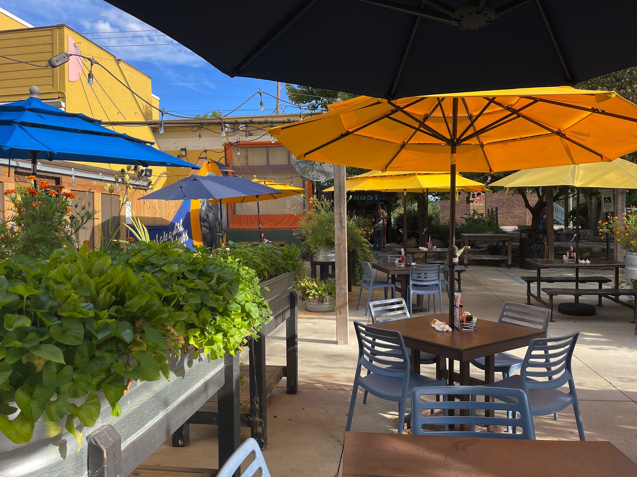 Sunny Point Cafe