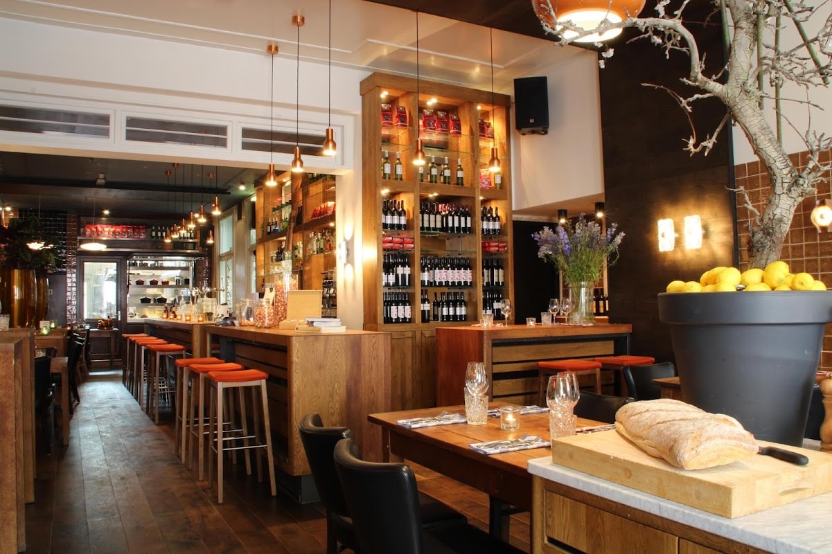 Bistro Madeleine