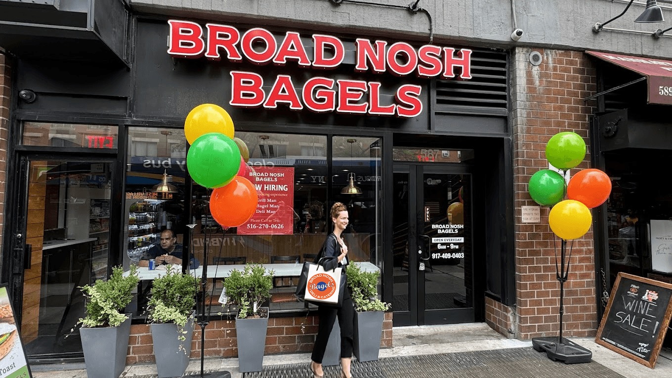 Broad Nosh Bagels & Caterings 42nd Street