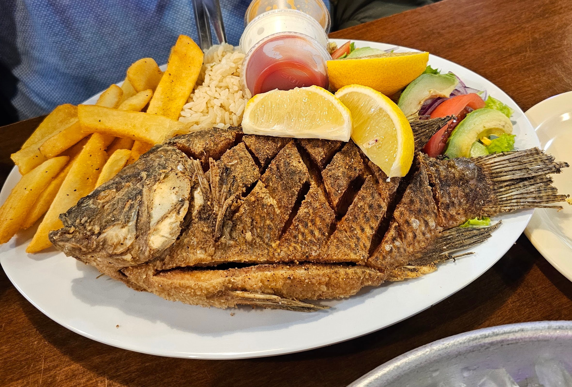 Fish n Tails Oyster Bar