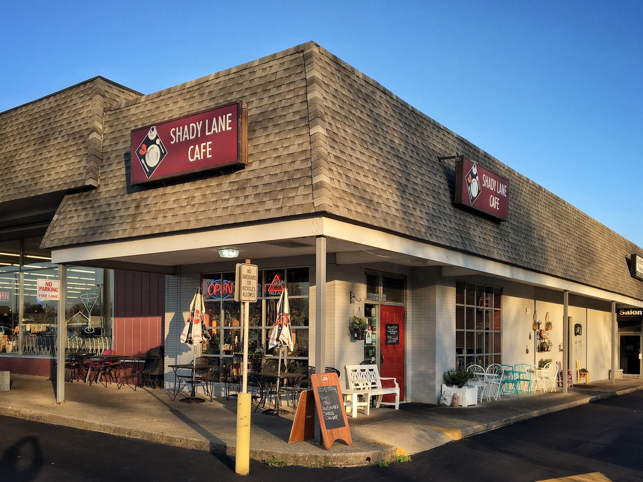 Shady Lane Cafe
