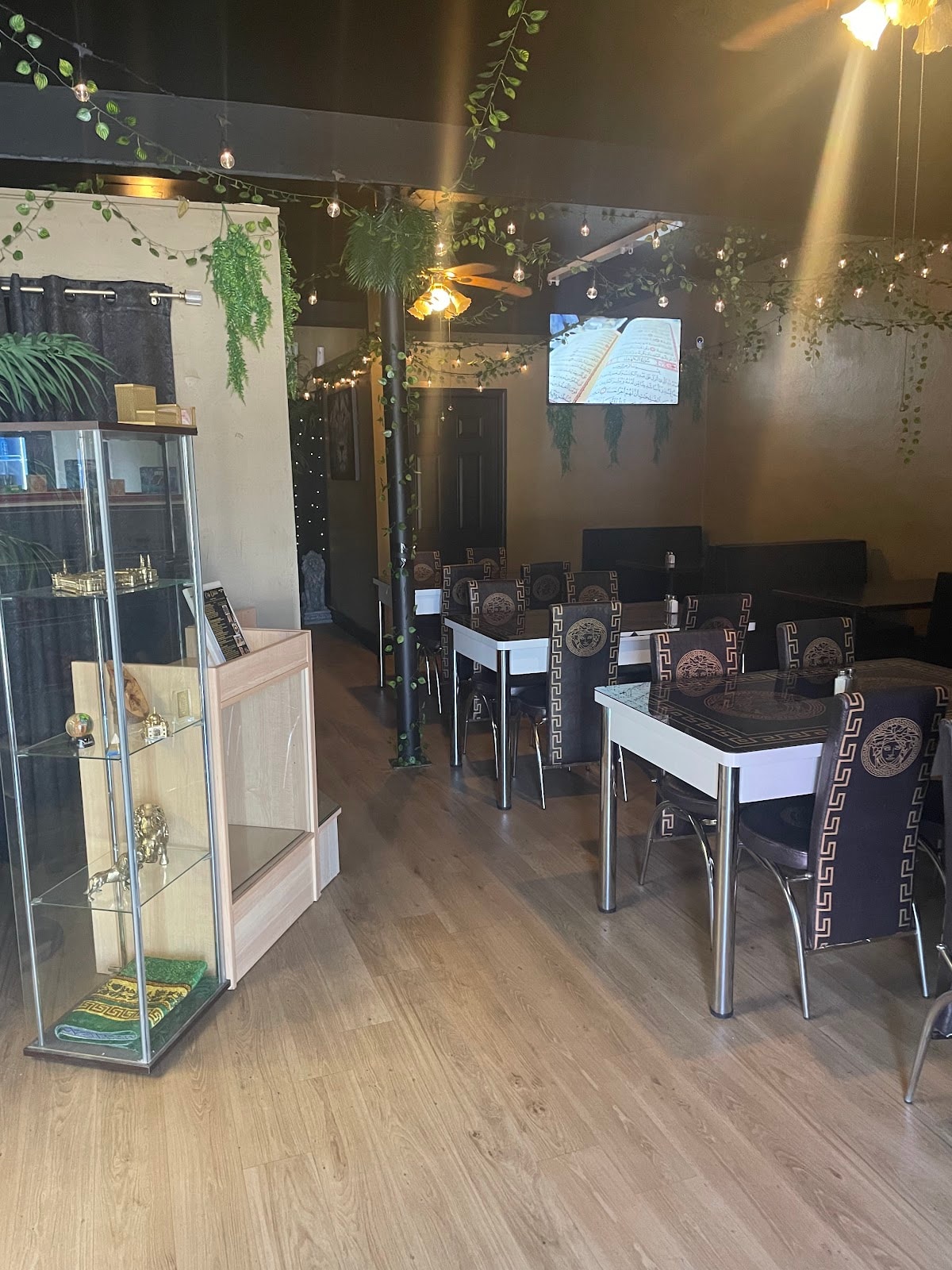 Cafe Dubai