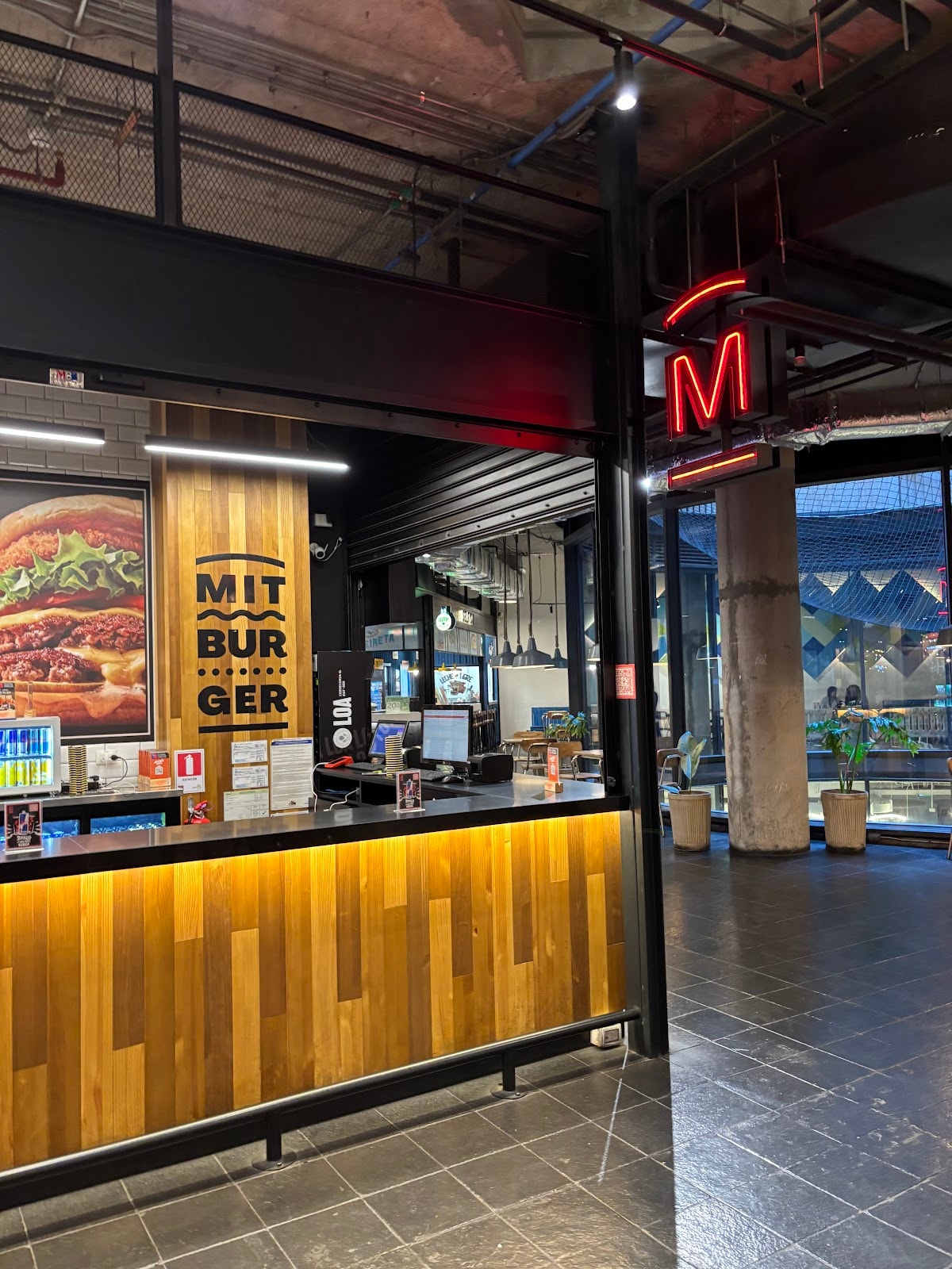 MIT Burger MUT