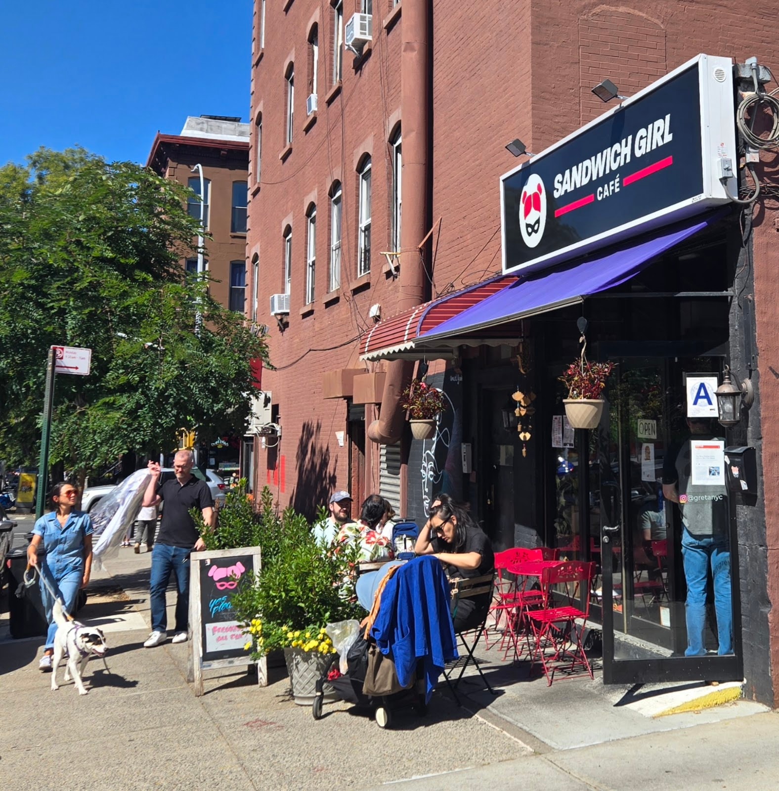 Sandwich Girl Cafe