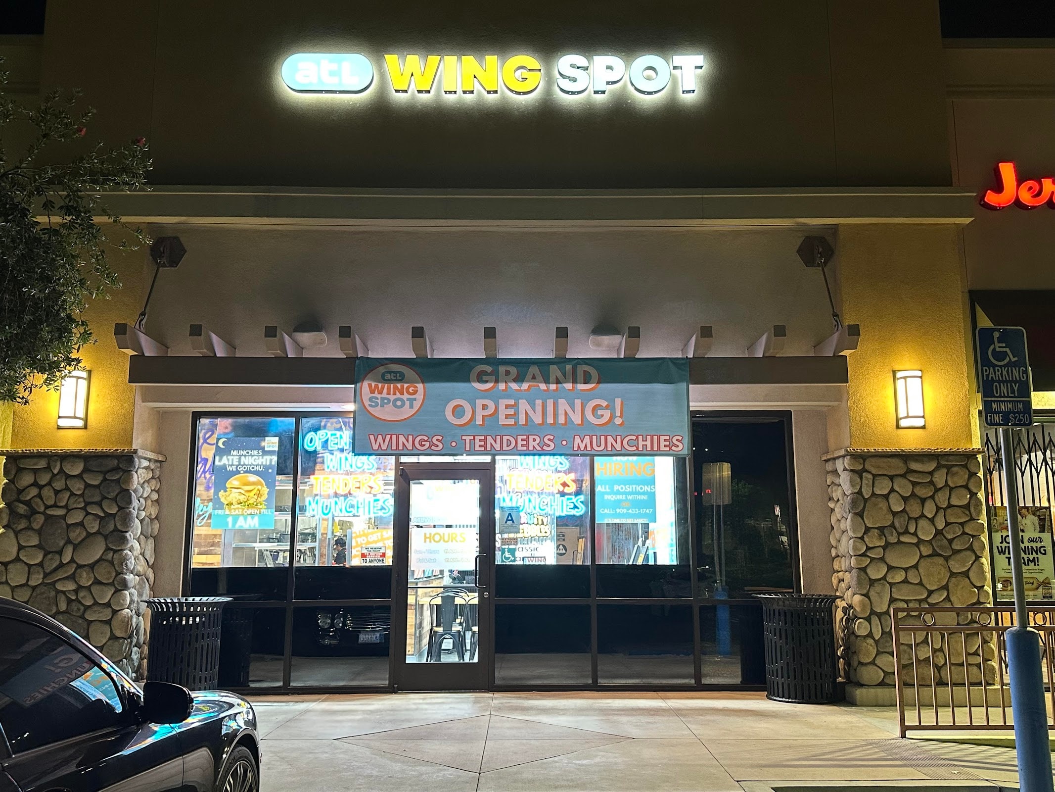 ATL Wing Spot