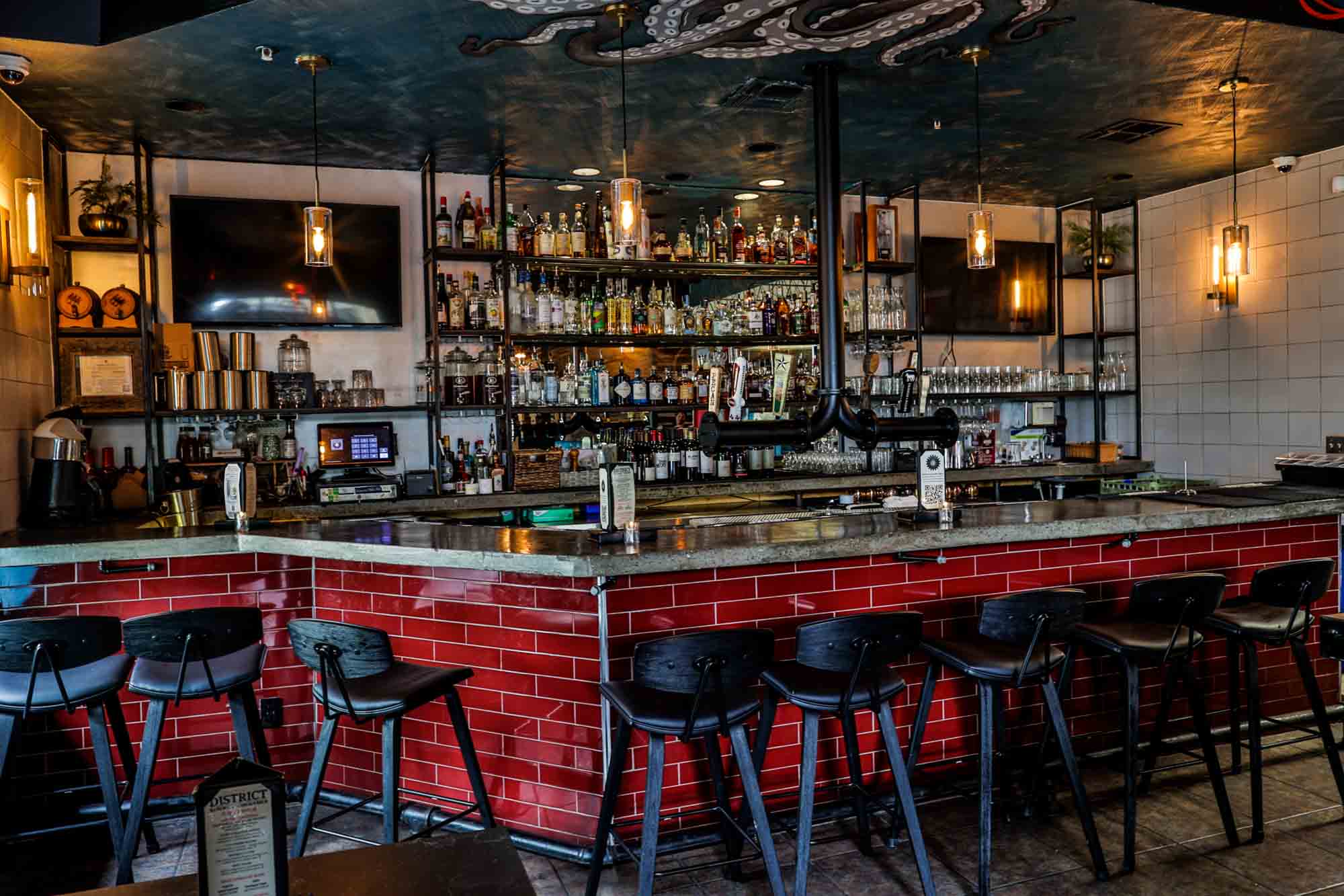 District Kitchen + Cocktails