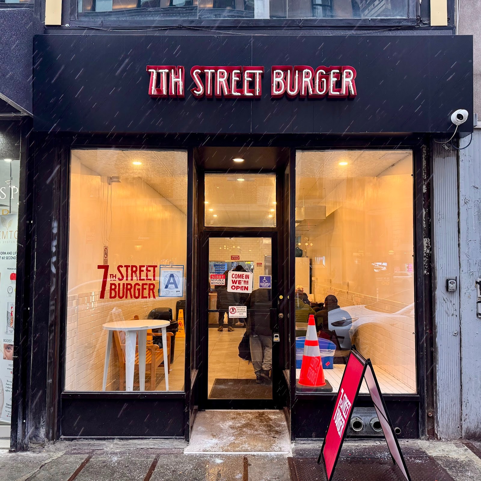 7th Street Burger Nomad