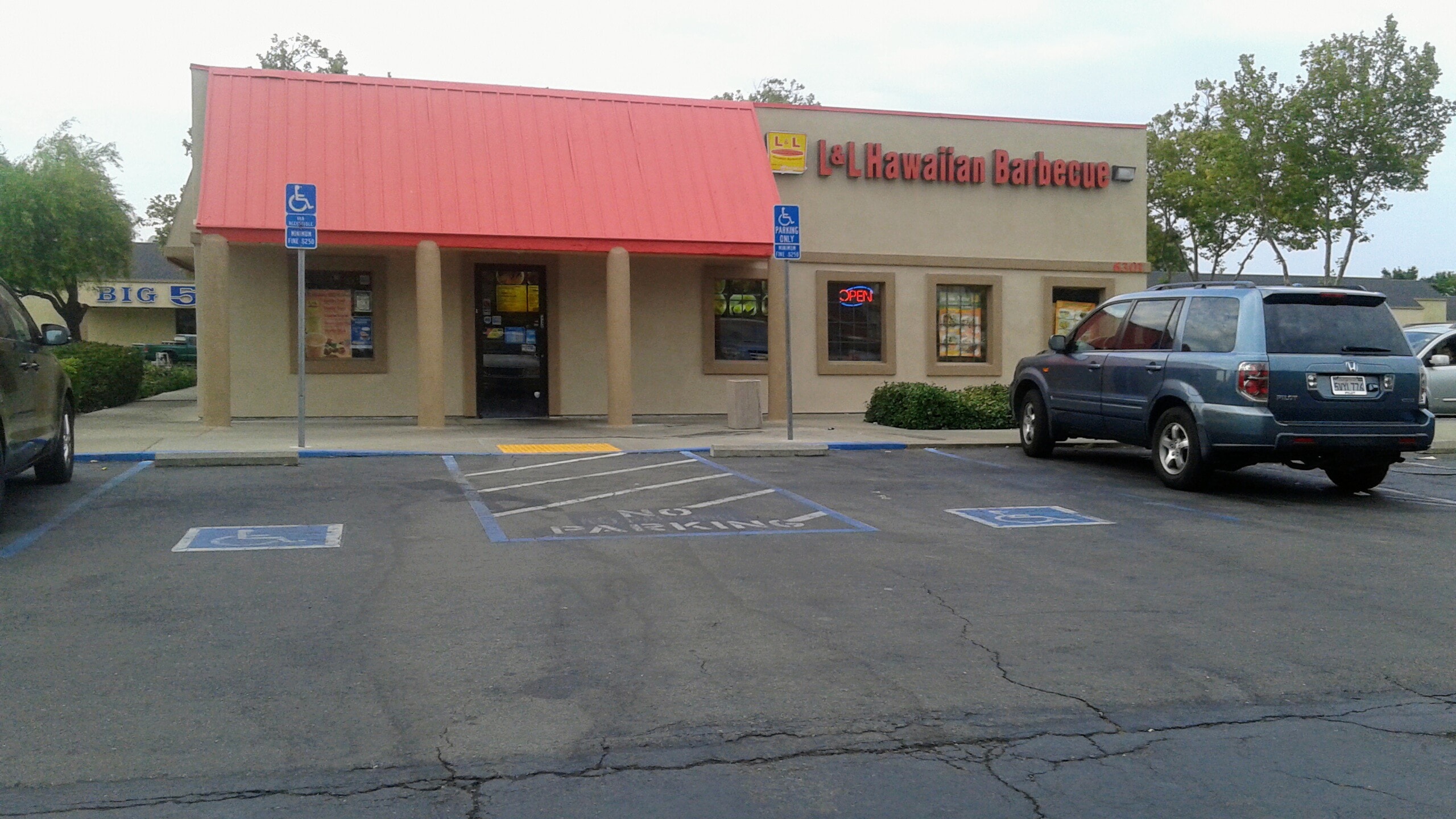 L&L Hawaiian Barbecue