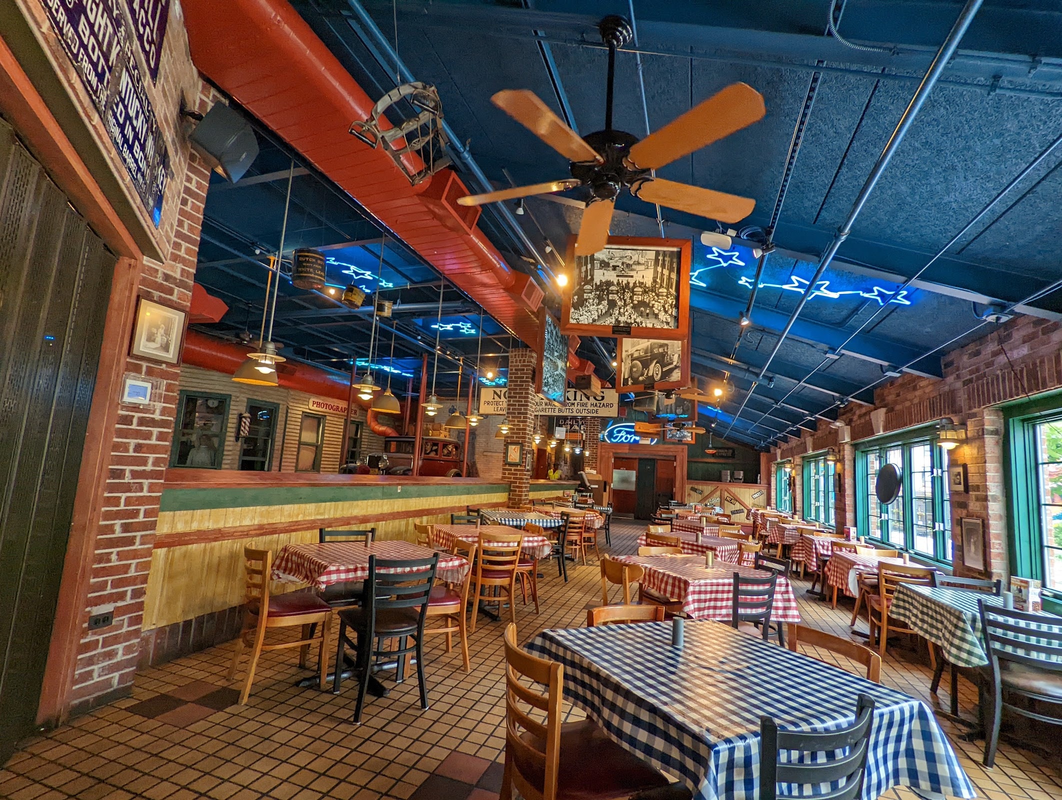 Portillo's & Barnelli's Chicago