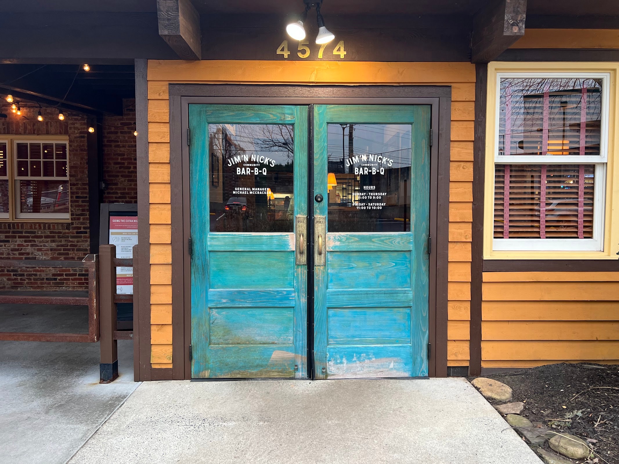 Jim 'N Nick's Bar-B-Q
