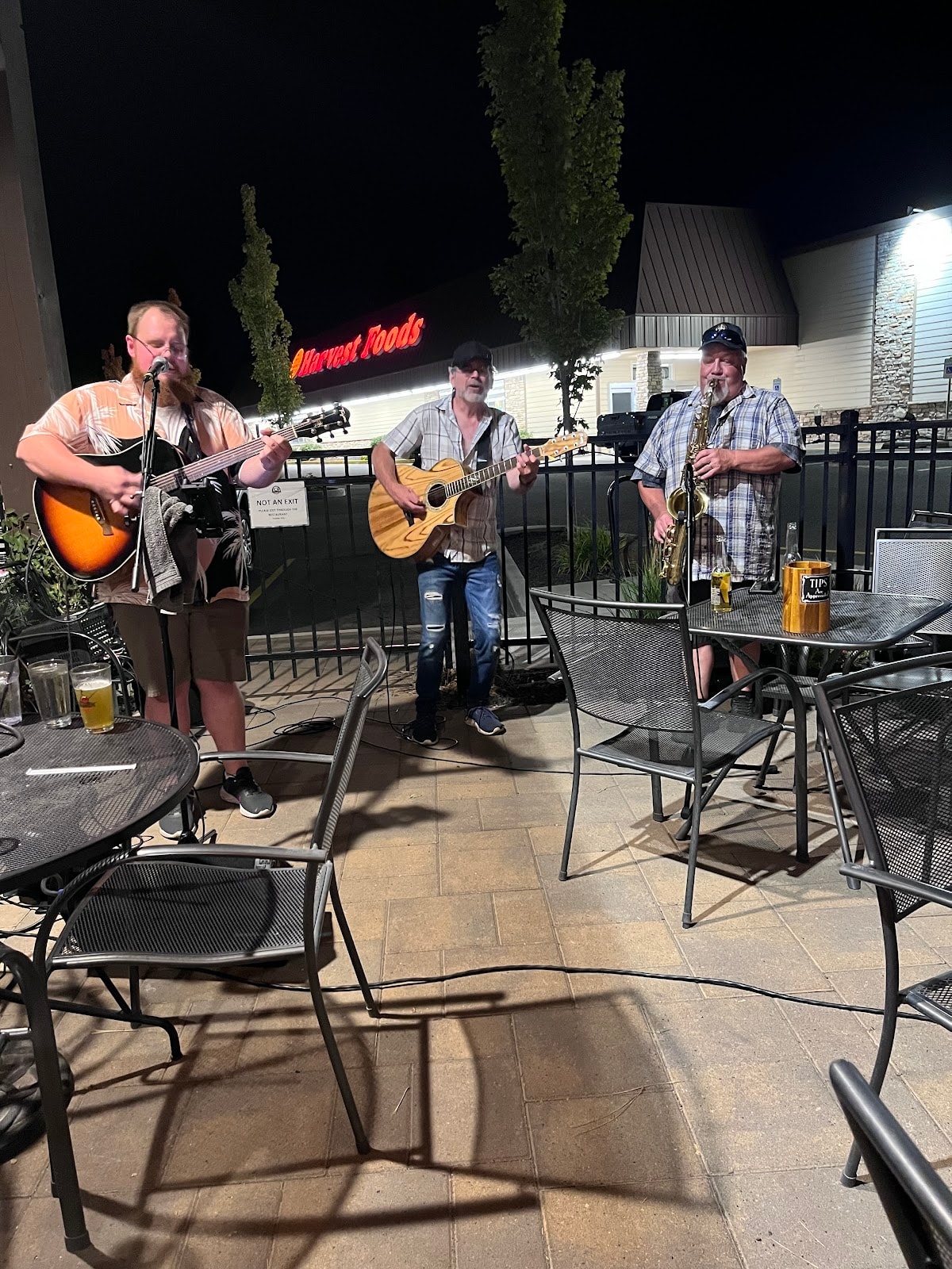 The Pond Bar & Grill