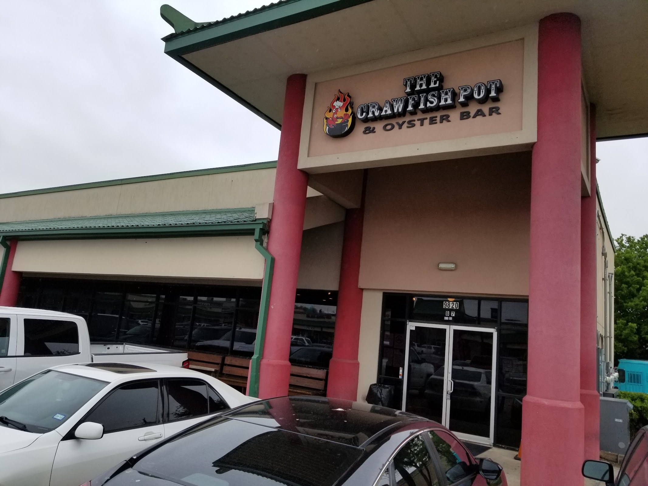The Crawfish Pot & Oyster Bar