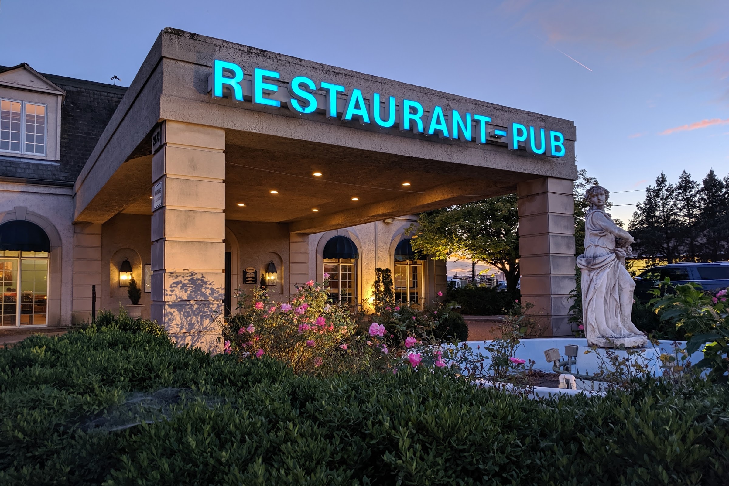 The Library Restaurant & Pub