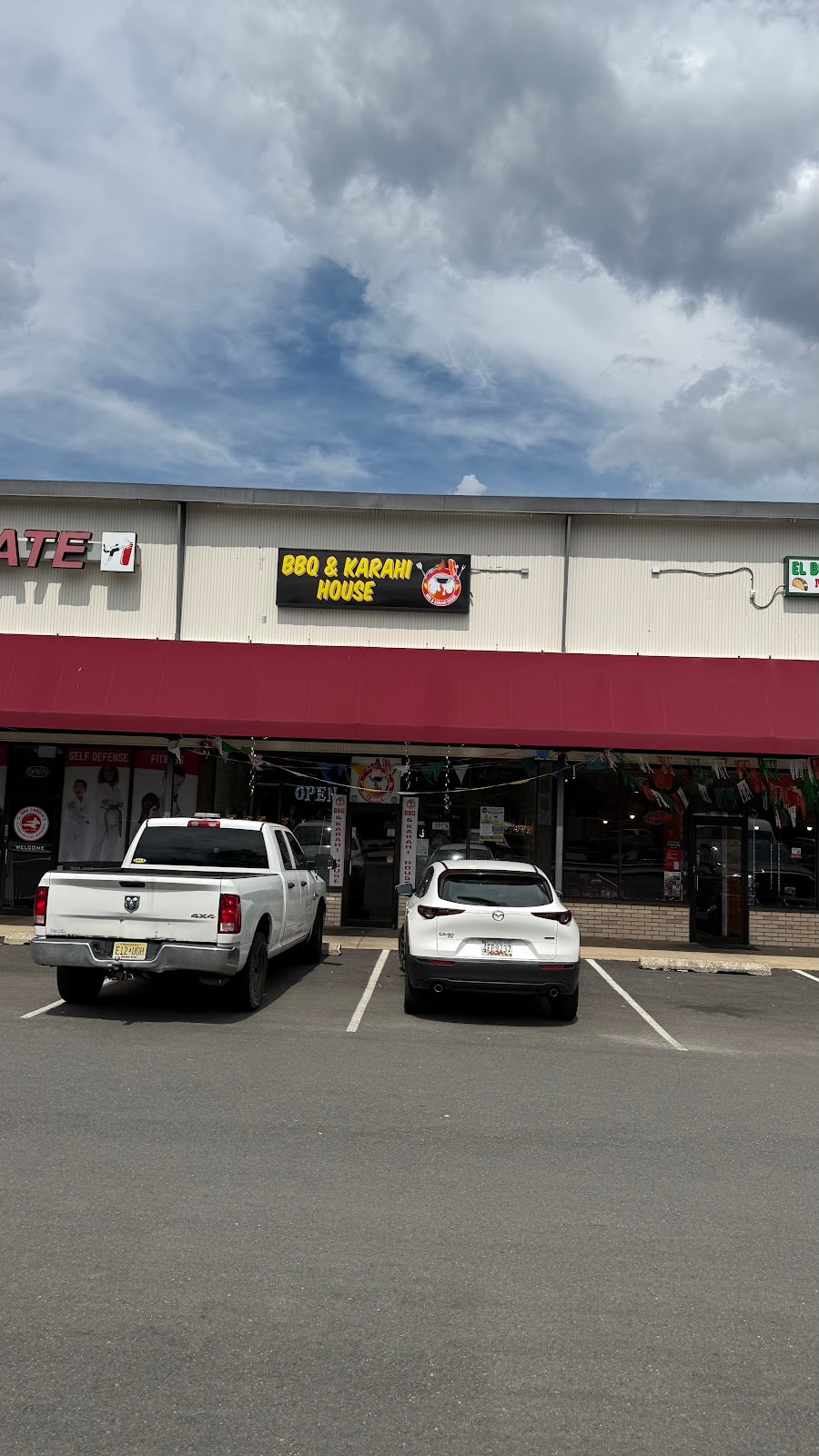 BBQ & Karahi House
