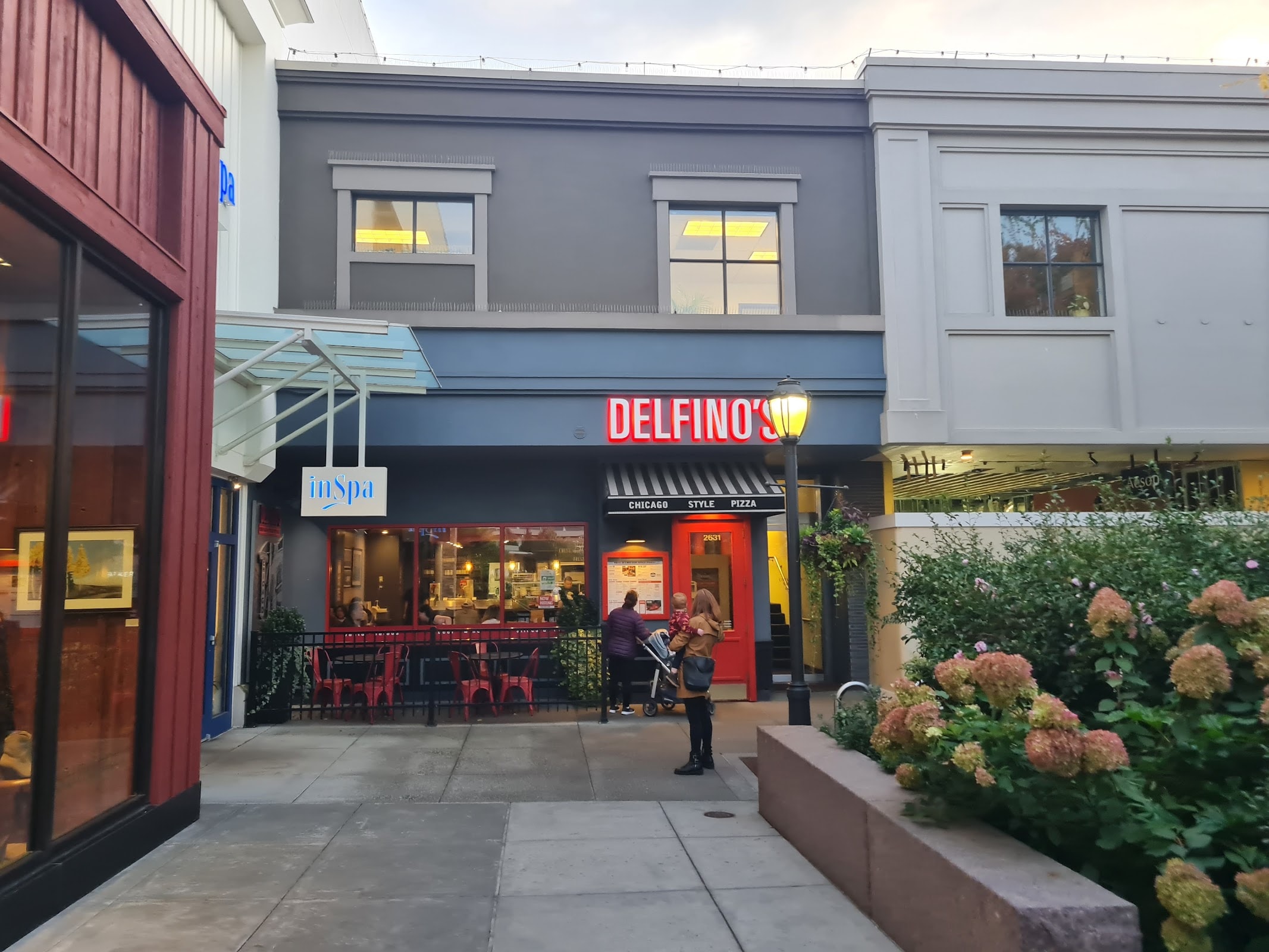 Delfino's Chicago Style Pizza