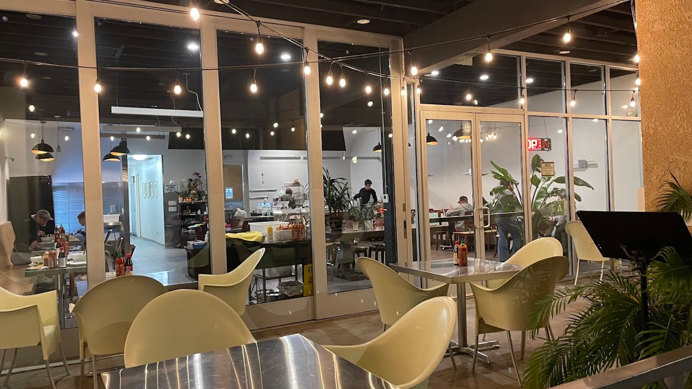 Le Pho WeHo