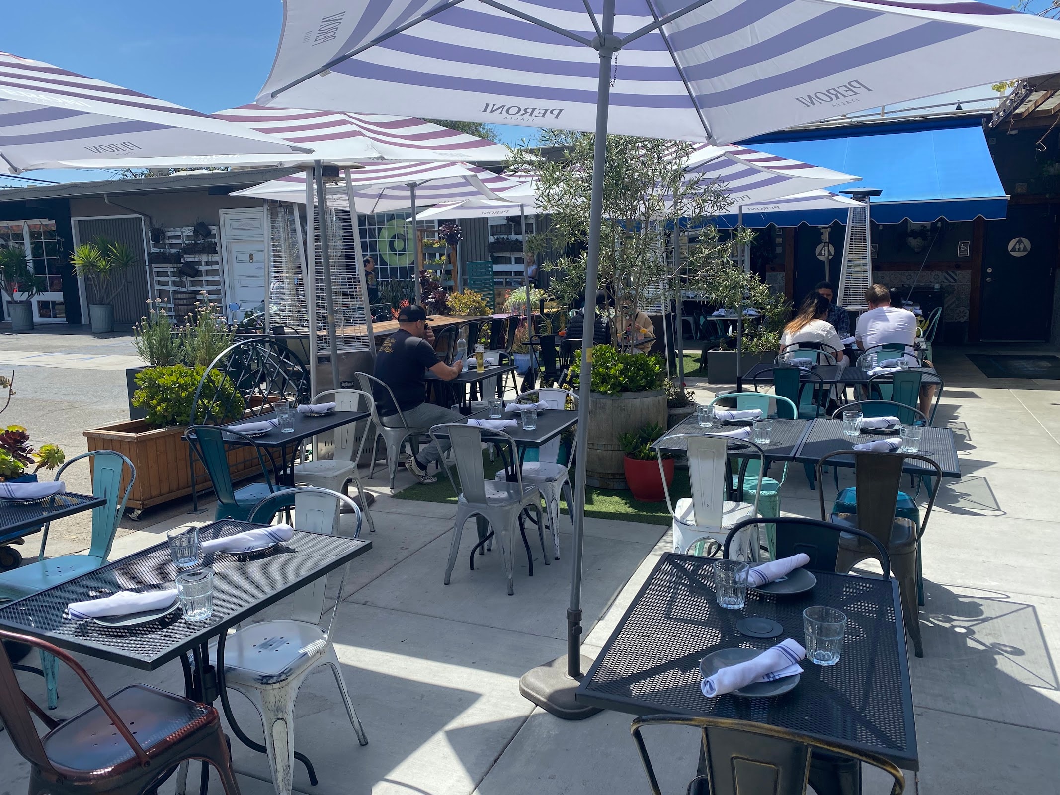 Trenta Pizza & Cucina and Trenta Lounge