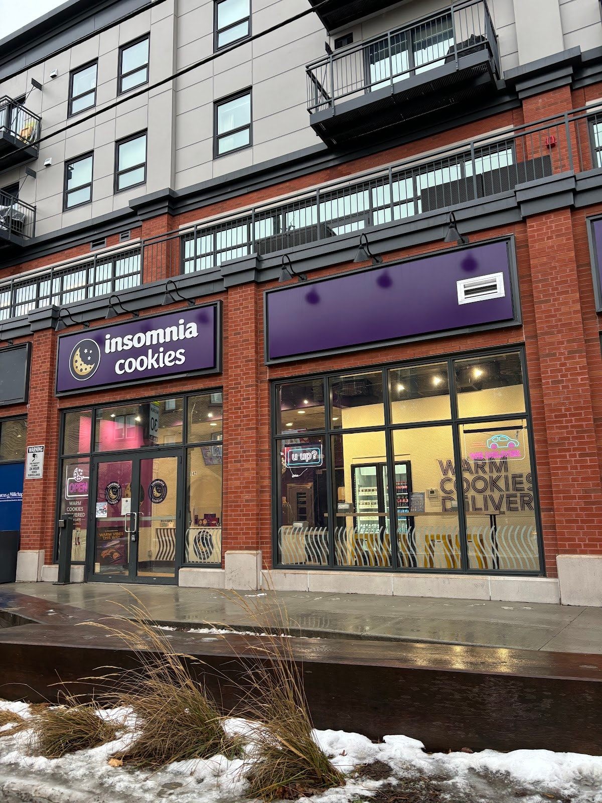 Insomnia Cookies