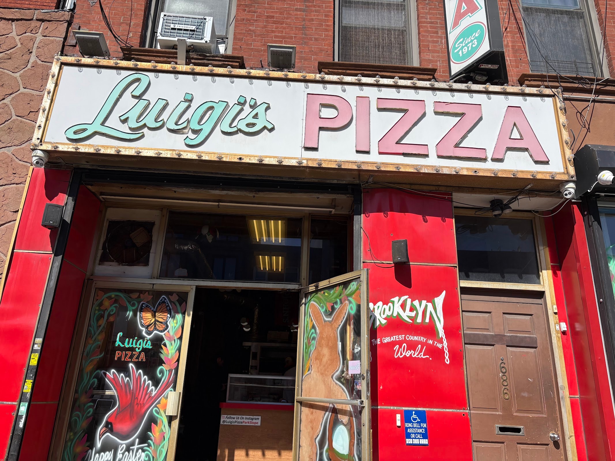 Luigi's Pizza
