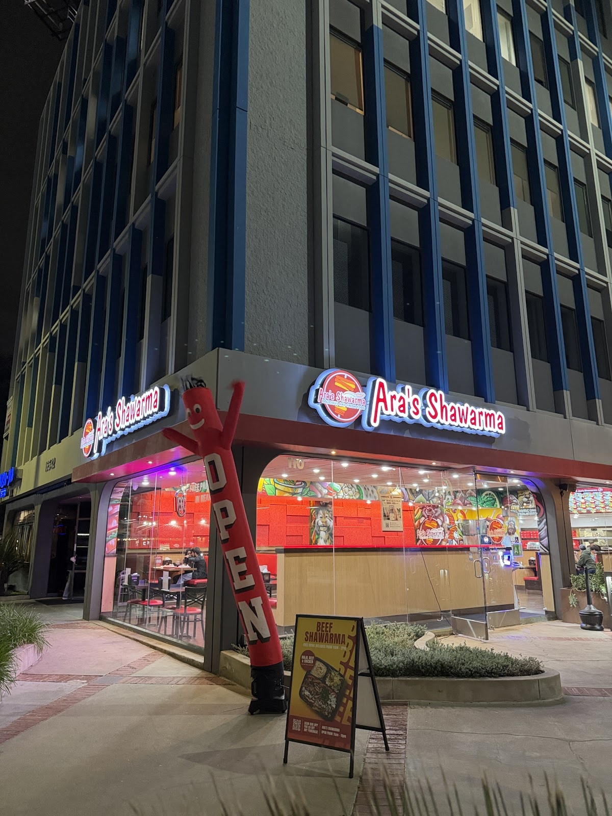 Ara's Shawarma