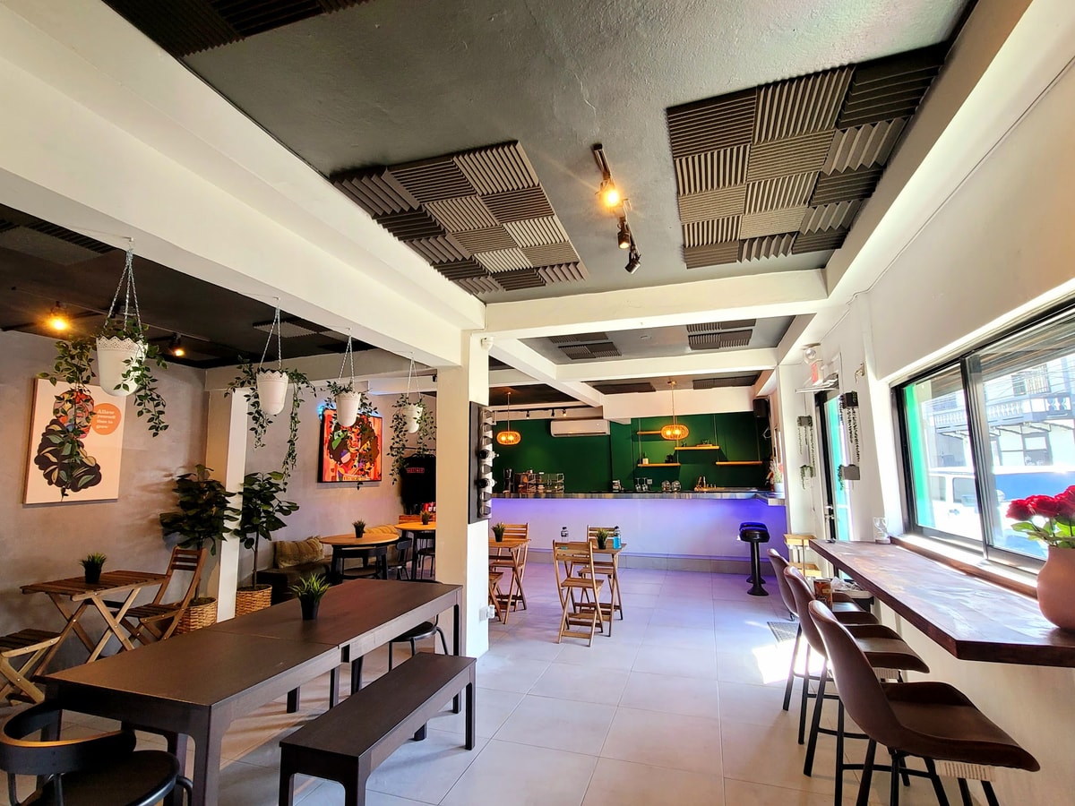 Granos Cafe & Barra
