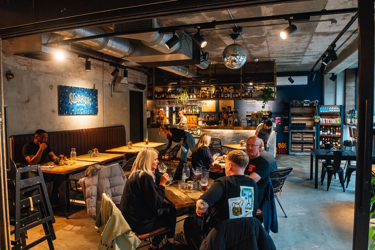 Gladstone Barber & Bistro