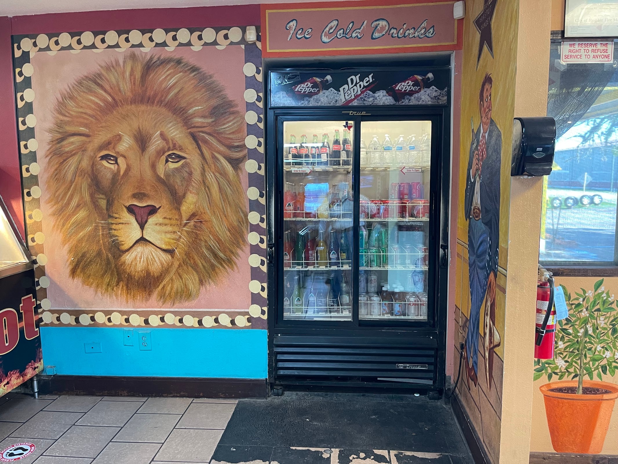 Titas Taco House