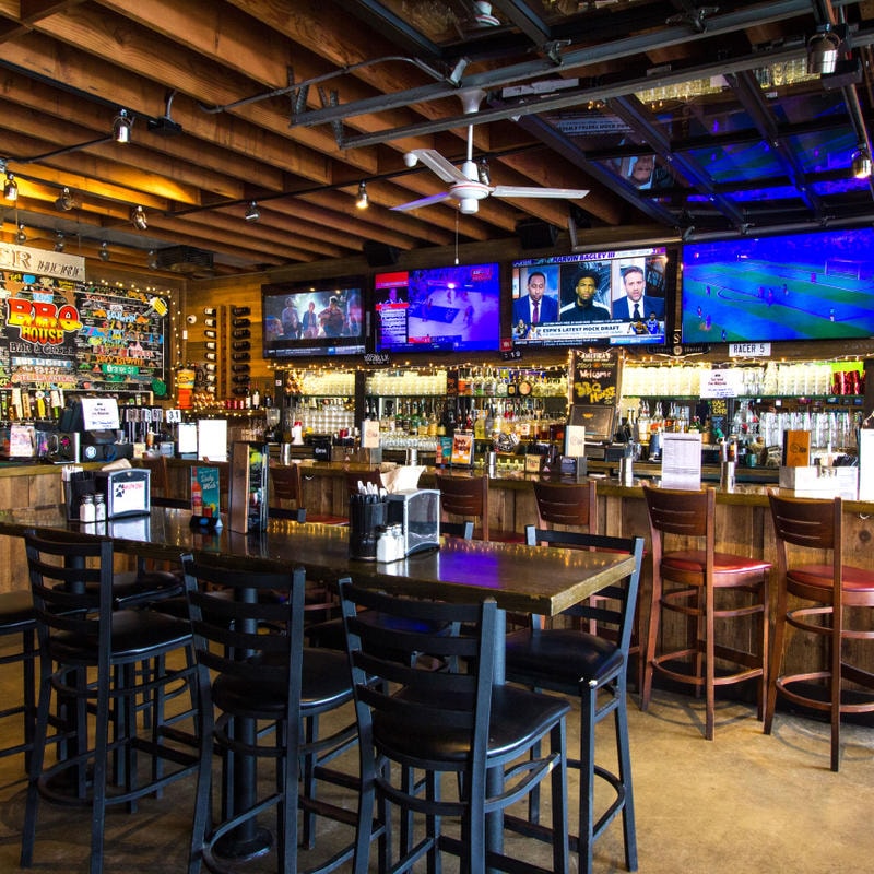 BBQ House Bar & Grill