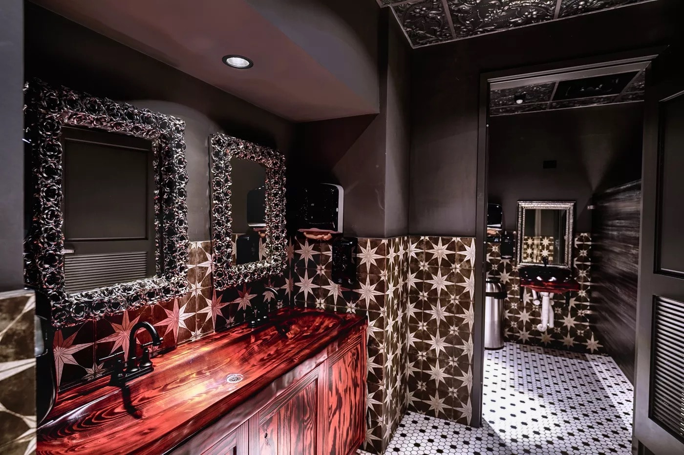Calaveras Cantina
