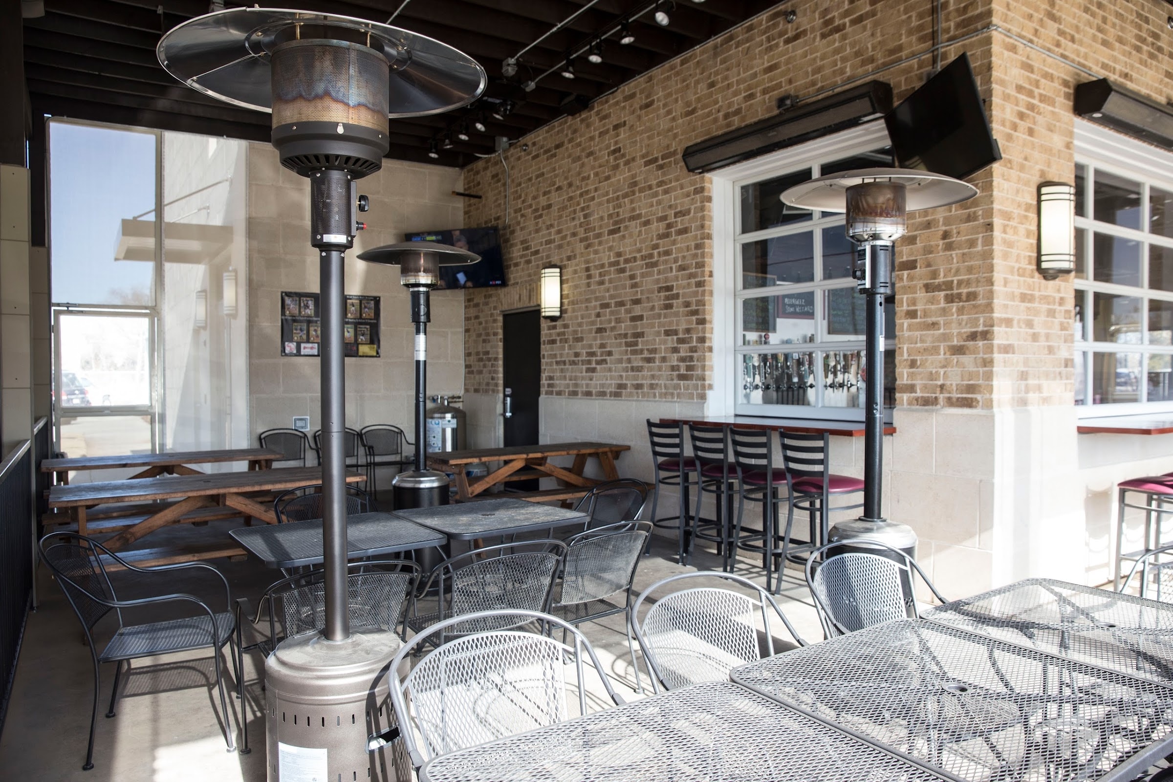 Wise Guys Pizzeria