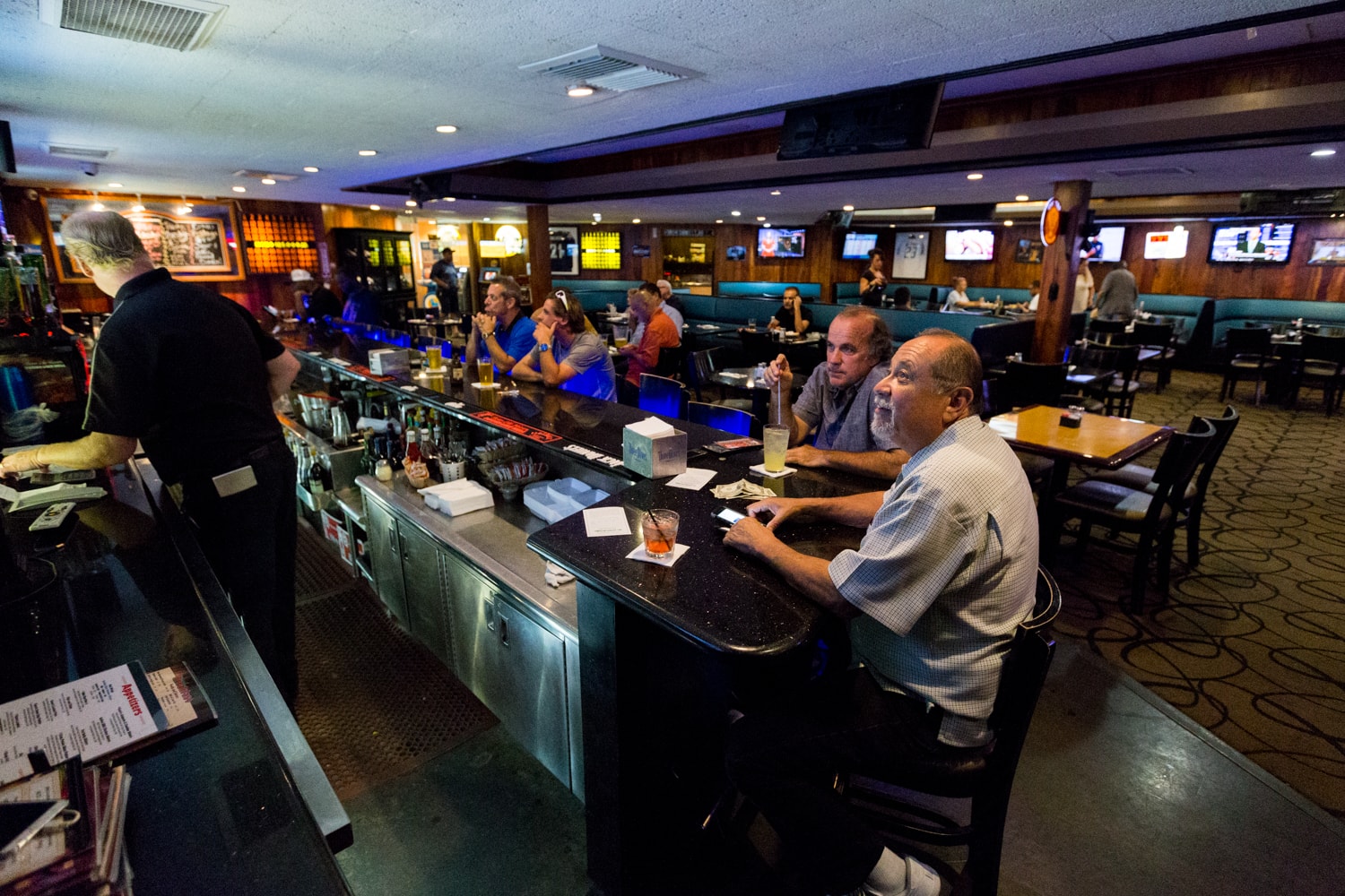 Keno's Sports Bar & Grill