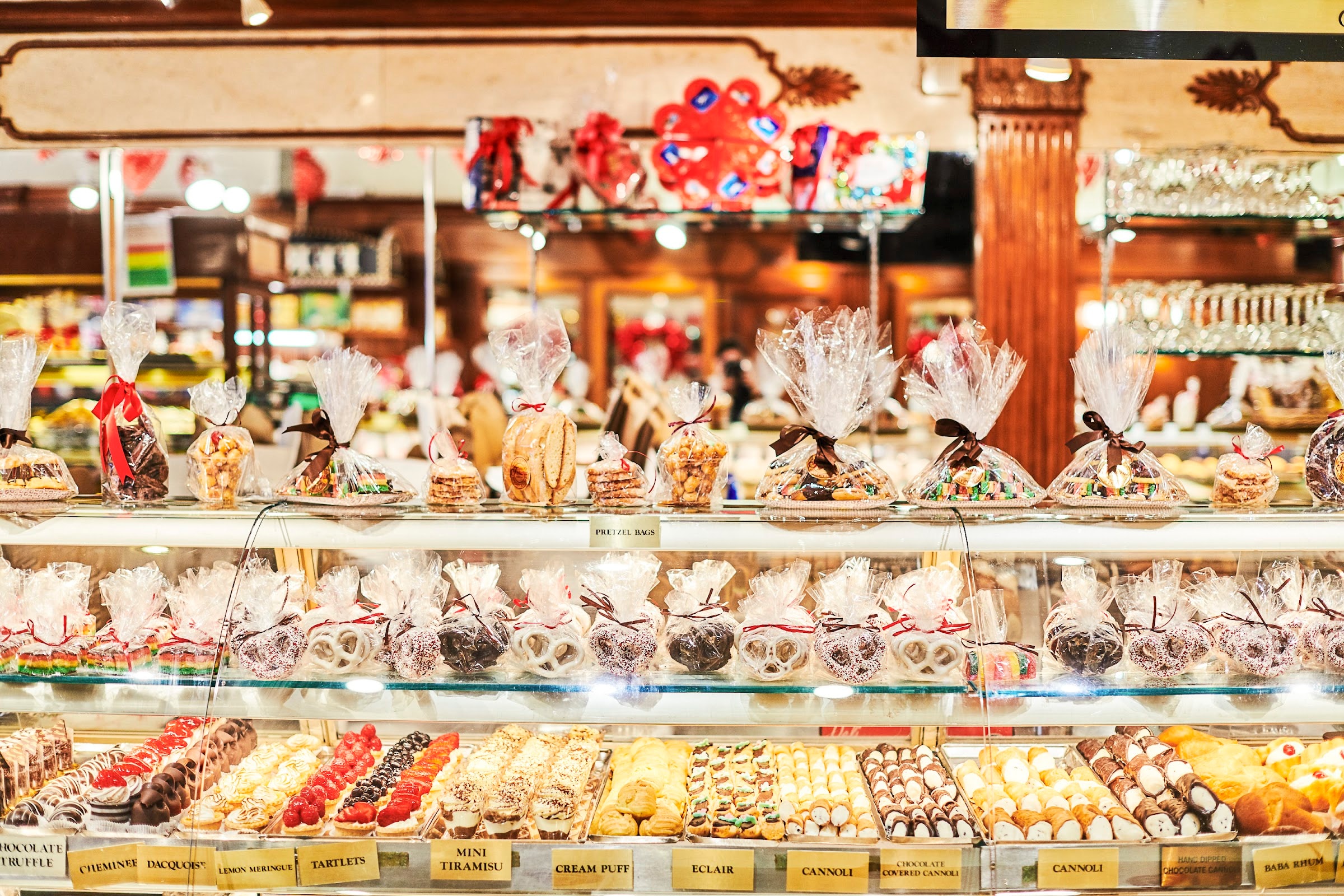 Ferrara Bakery & Cafe