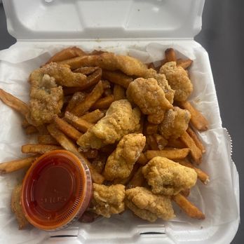Luna's Chicken N Seafood