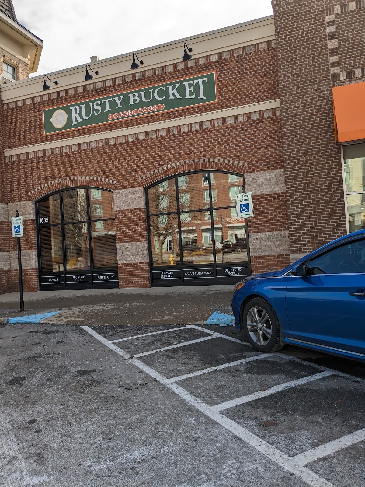 Rusty Bucket Restaurant and Tavern