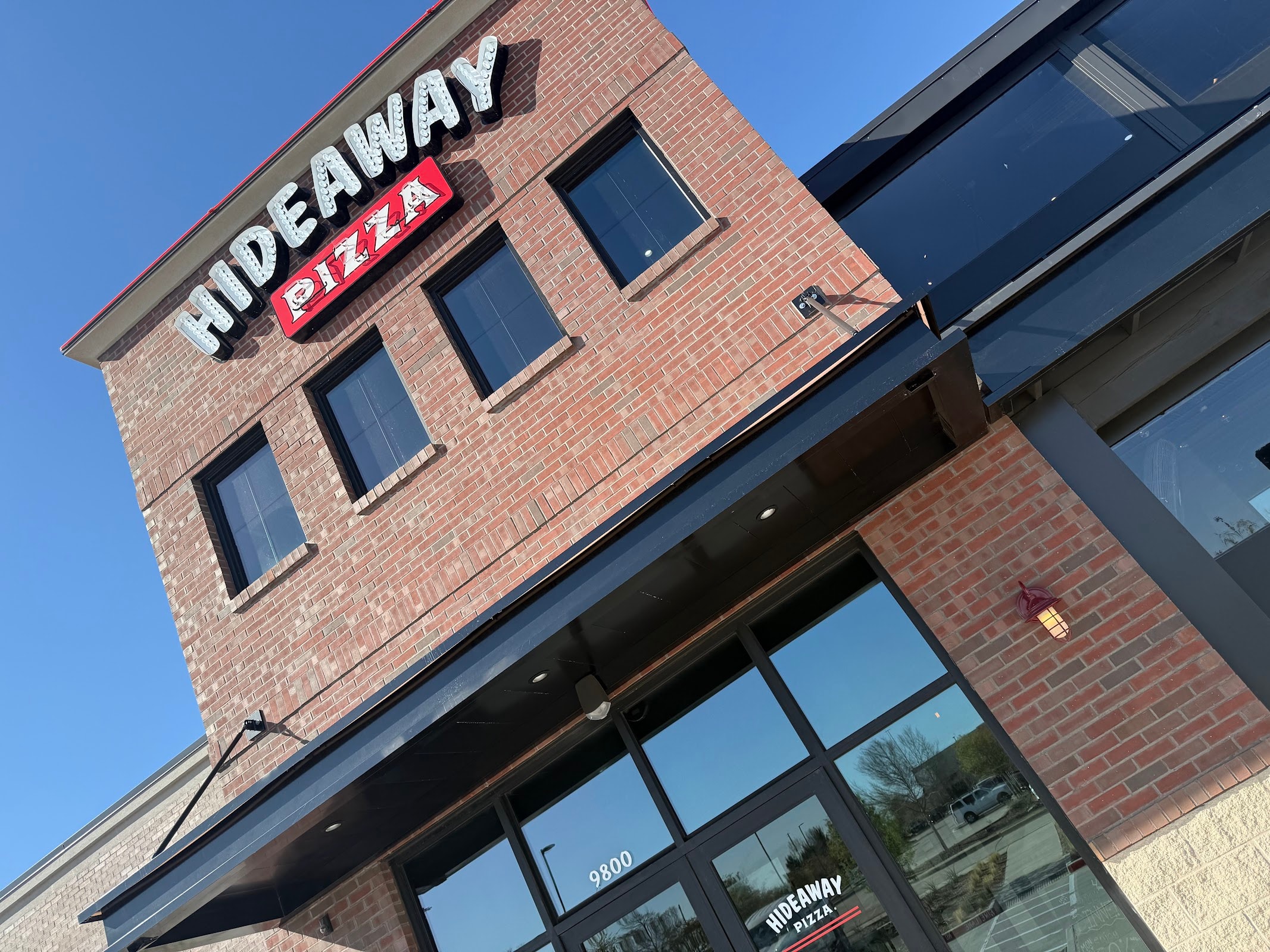 Hideaway Pizza