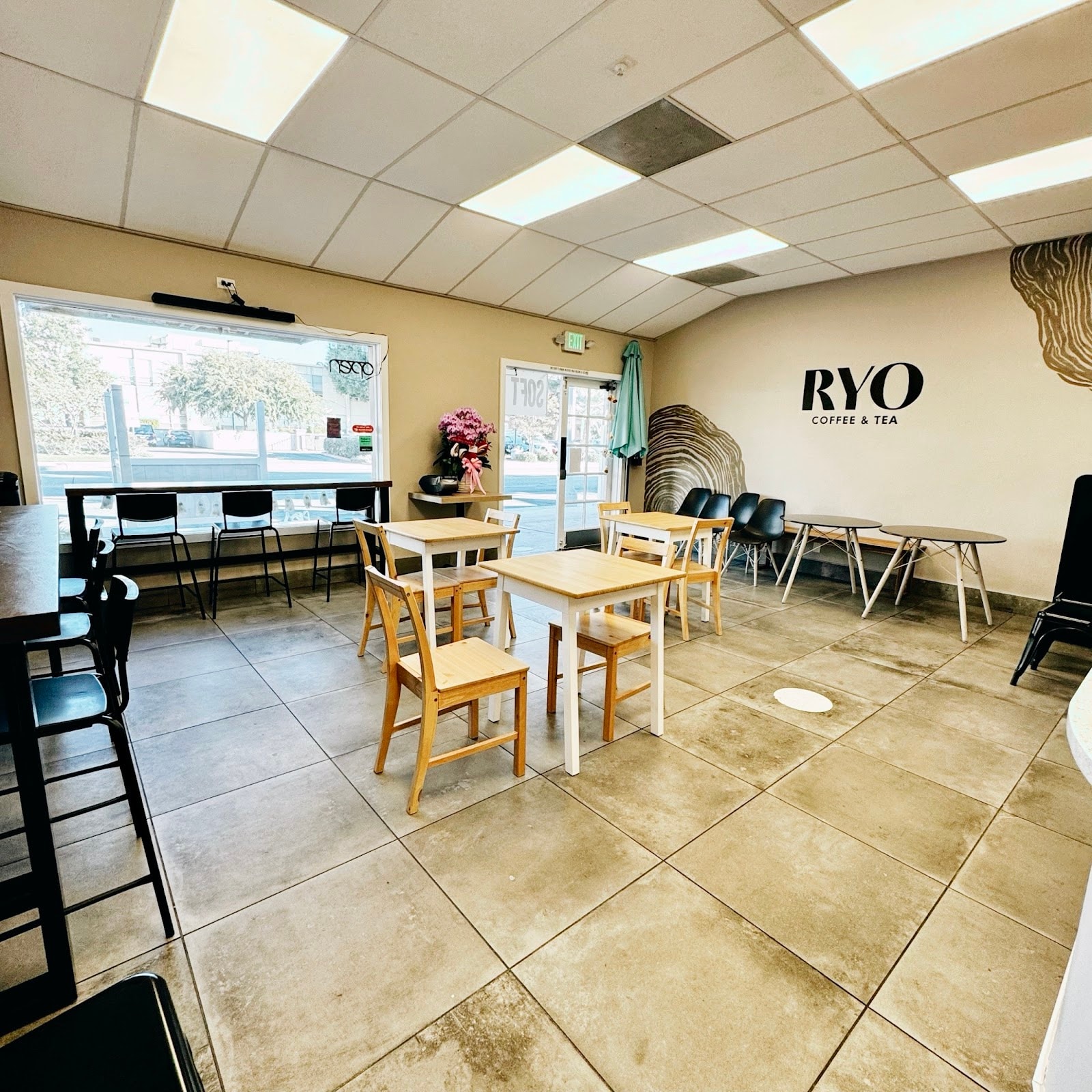 Ryo Coffee & Tea