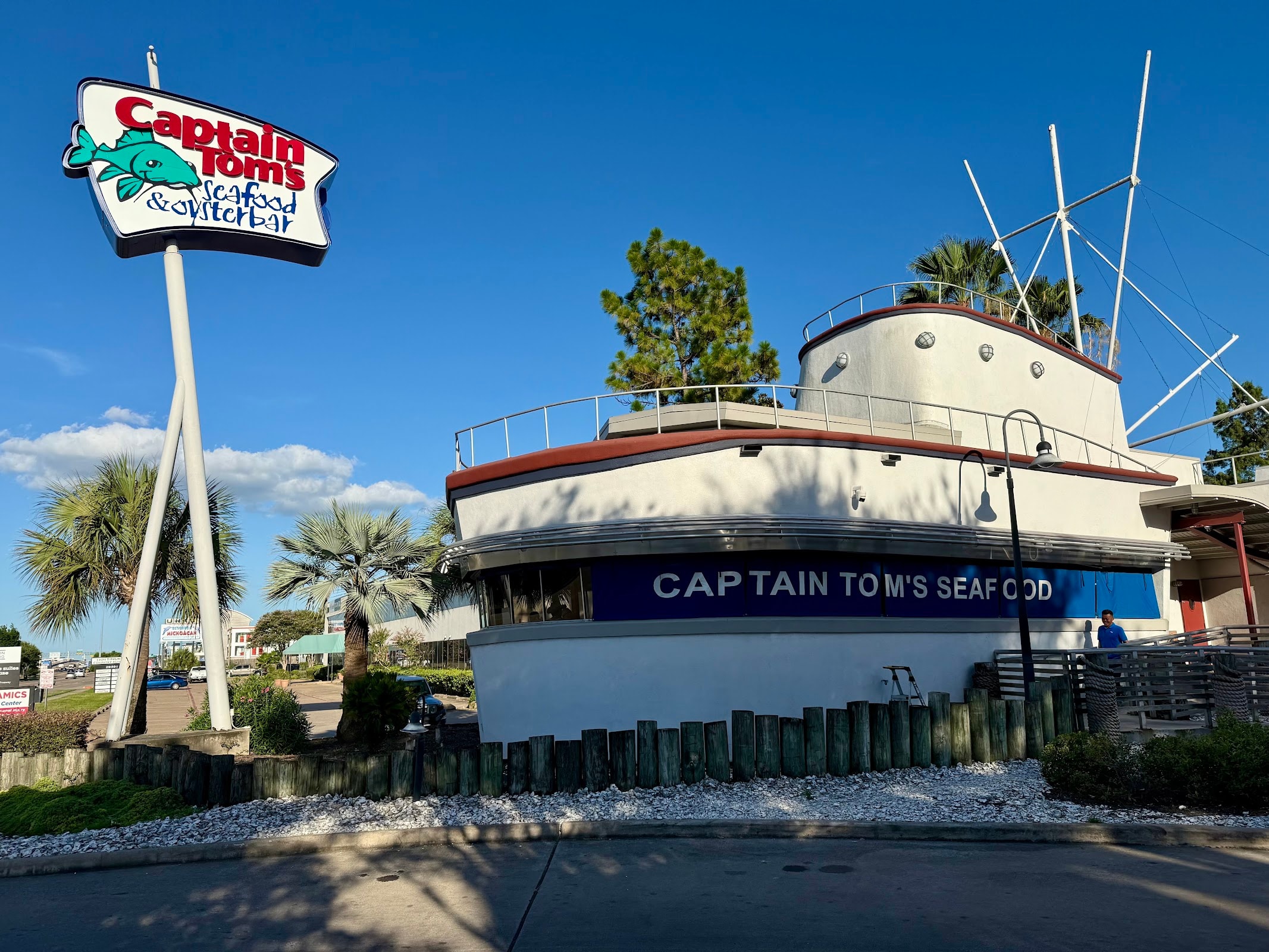Captain Tom's