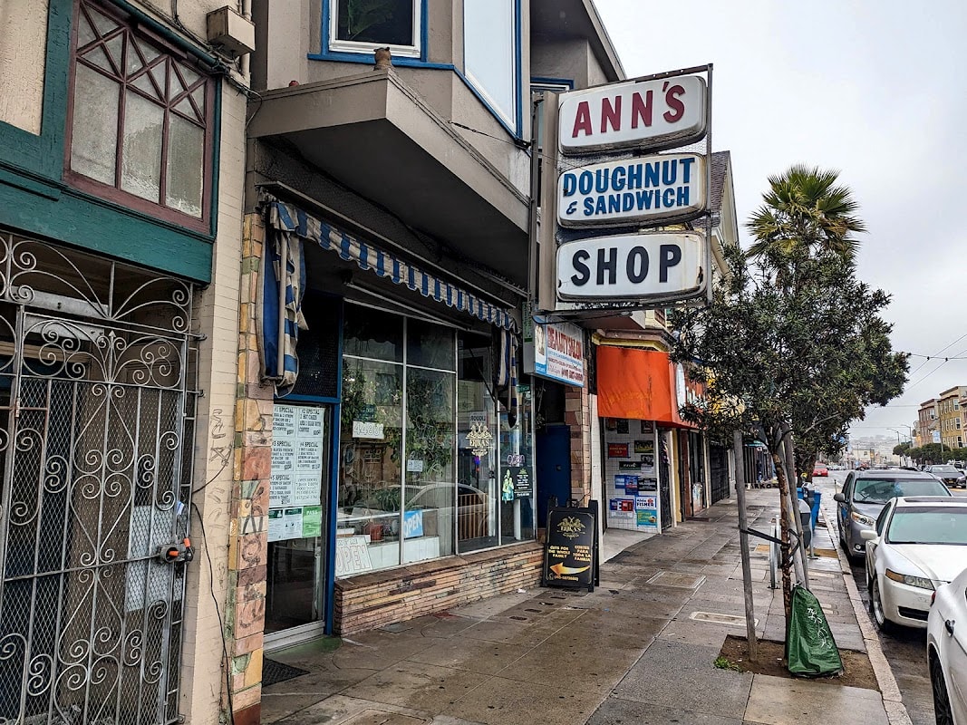 Ann's Doughnut Coffee Shop