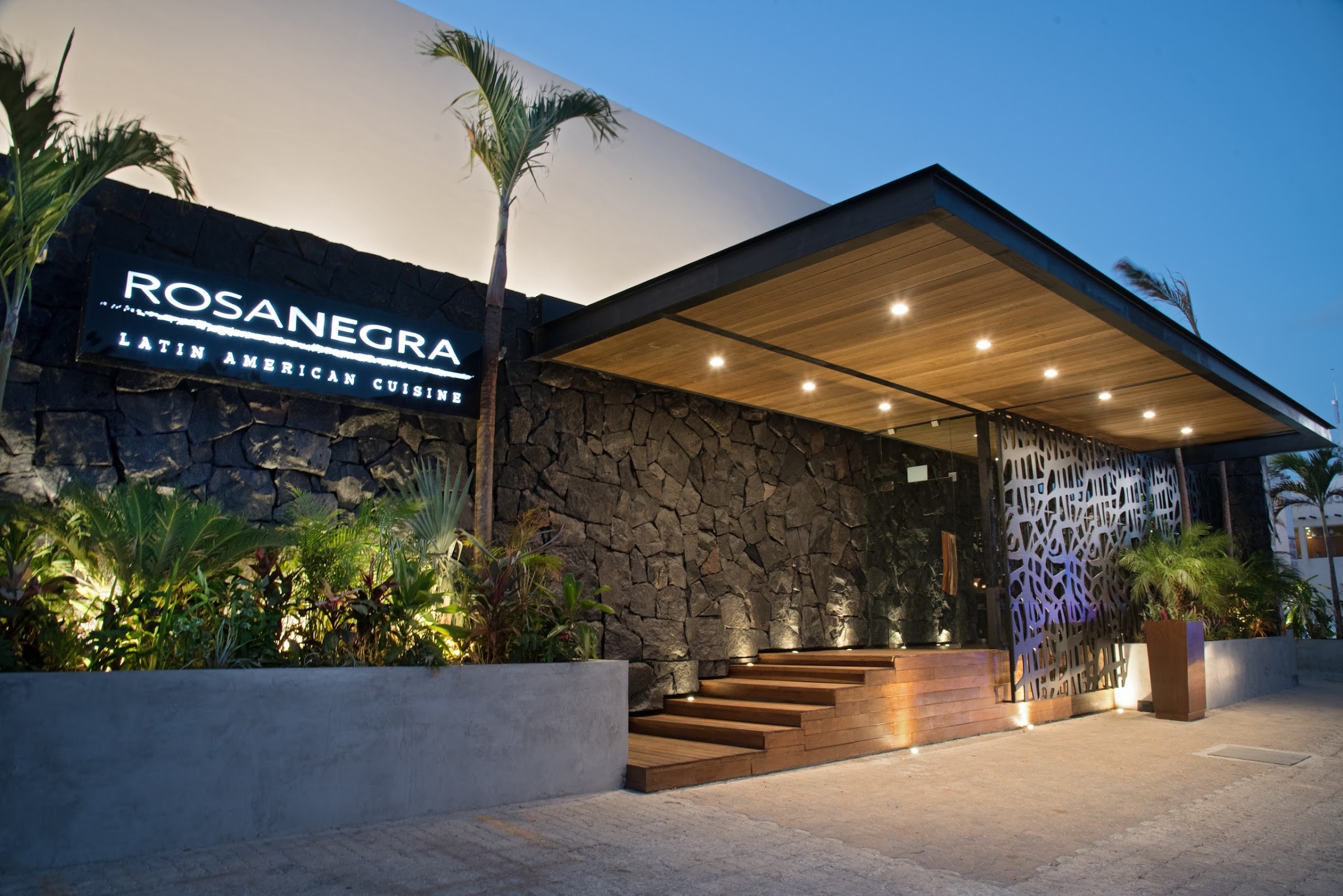 RosaNegra | Latin American Restaurant in Cancun