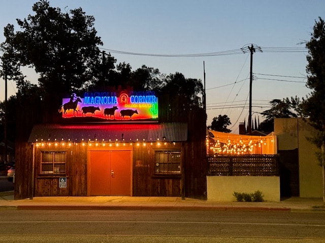 Magnolia Corner